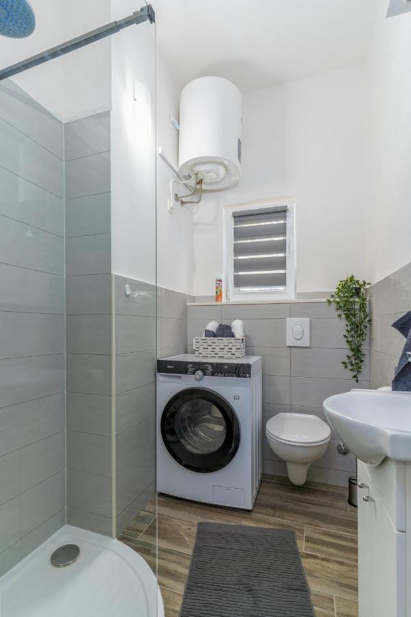 Stunning Apartment In Quiet Street Near Center With Free Parking 4 Floor Ριέκα Εξωτερικό φωτογραφία